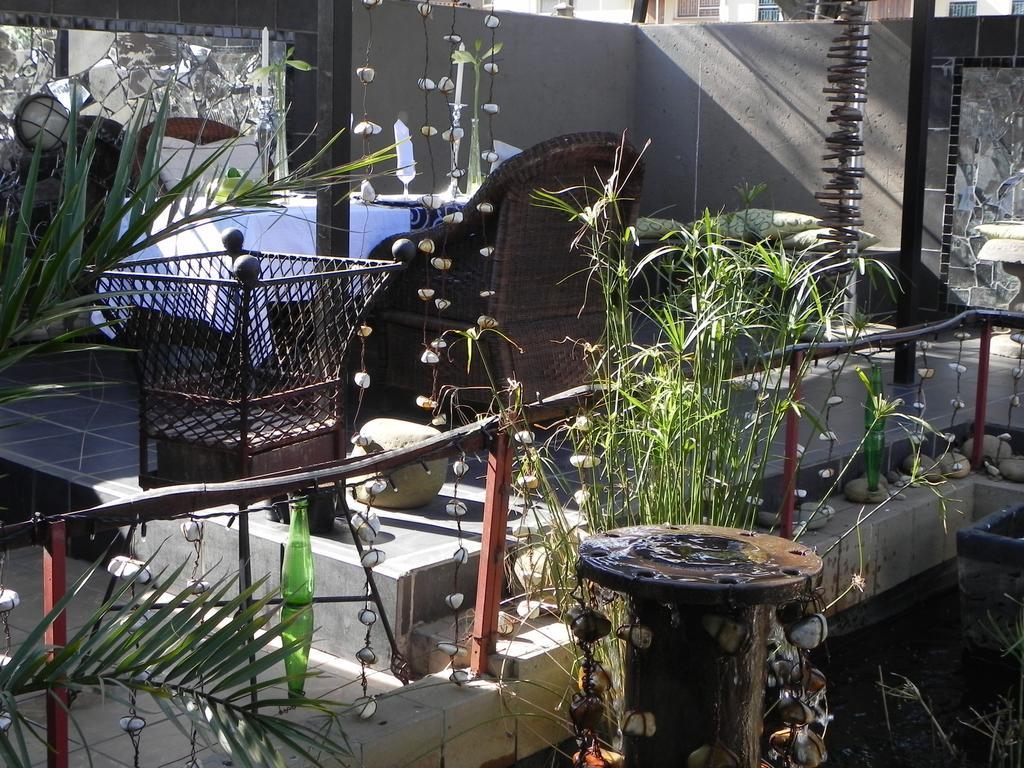 44 On Ennis Guest Lodge And Restaurant - No Load Sheddding Ermelo Εξωτερικό φωτογραφία