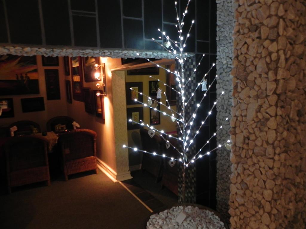 44 On Ennis Guest Lodge And Restaurant - No Load Sheddding Ermelo Εξωτερικό φωτογραφία