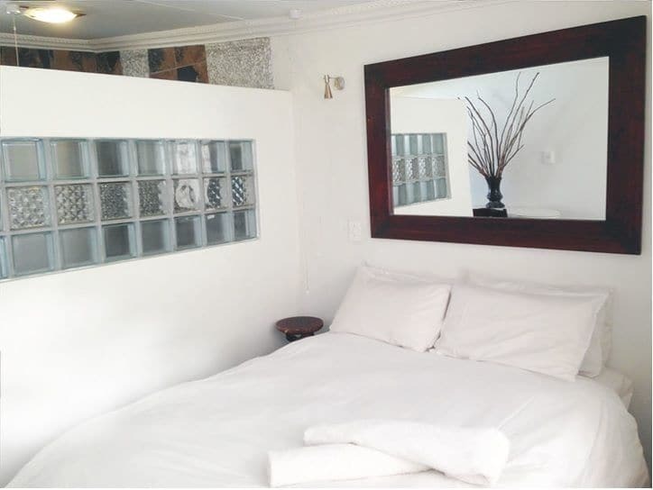 44 On Ennis Guest Lodge And Restaurant - No Load Sheddding Ermelo Εξωτερικό φωτογραφία
